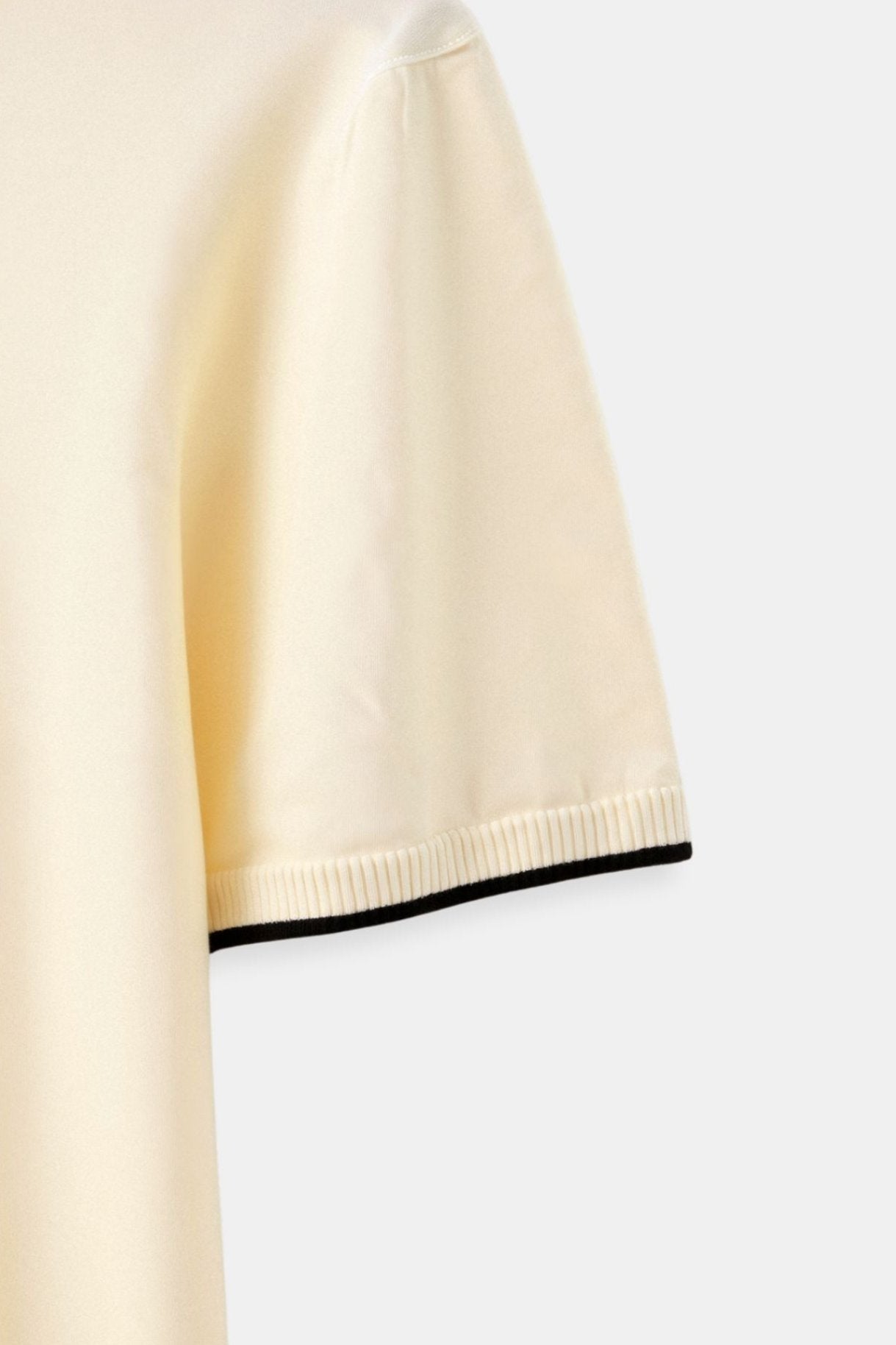 AVEREI CONTRAST SLIM FITTED POLO