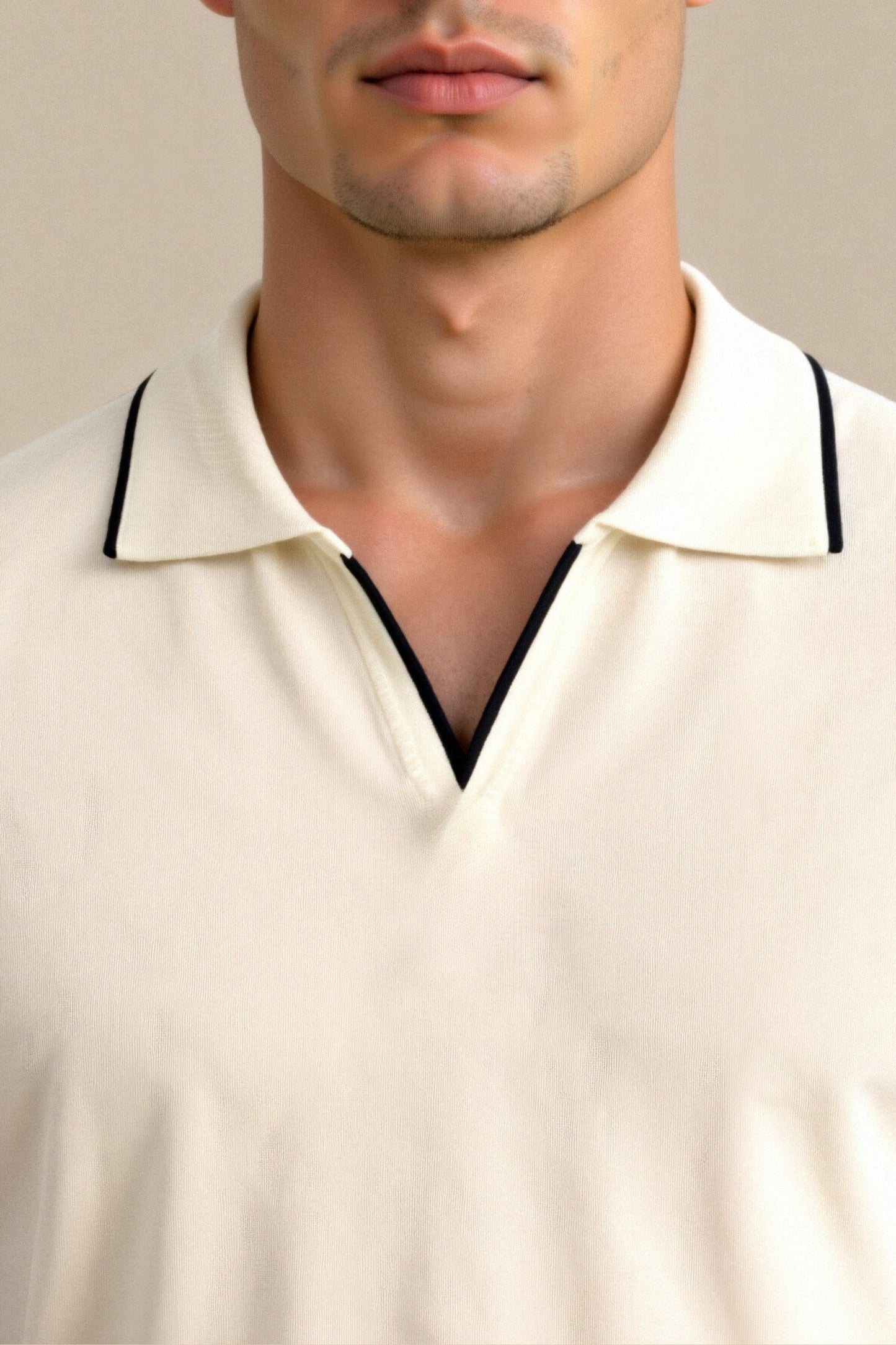 AVEREI CONTRAST SLIM FITTED POLO