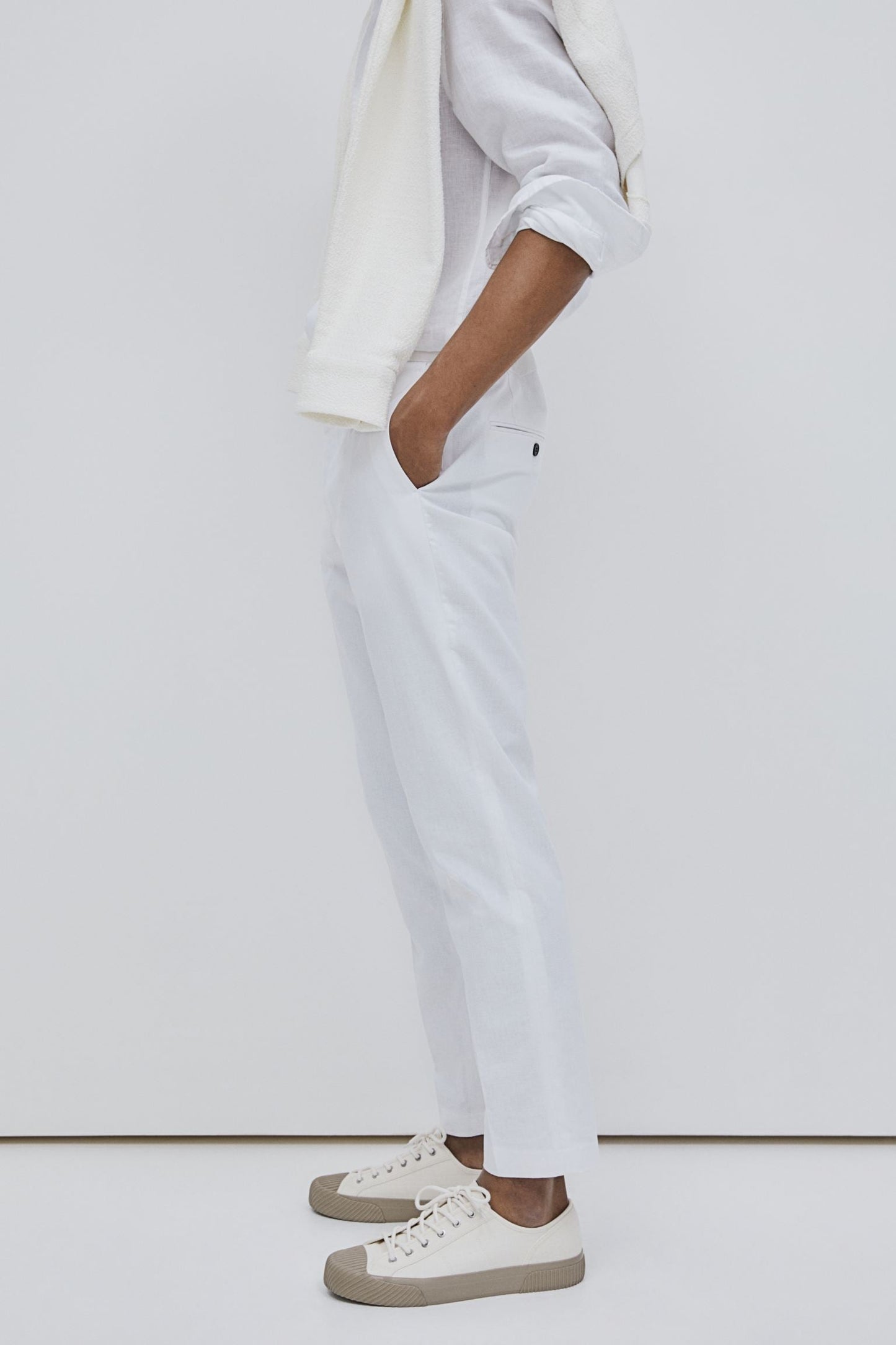 SLIM SPACIAL CHINO PANTS